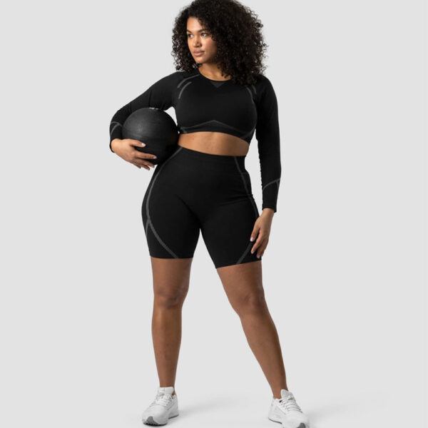 seamless-biker-shorts-black